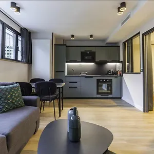 https://hsh-parmentier-couronnes-ii-appartement-design-4p-1br.fr-paris.fr